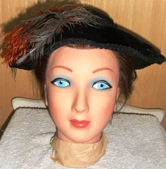 xxM72M Fancy Hat With Feather